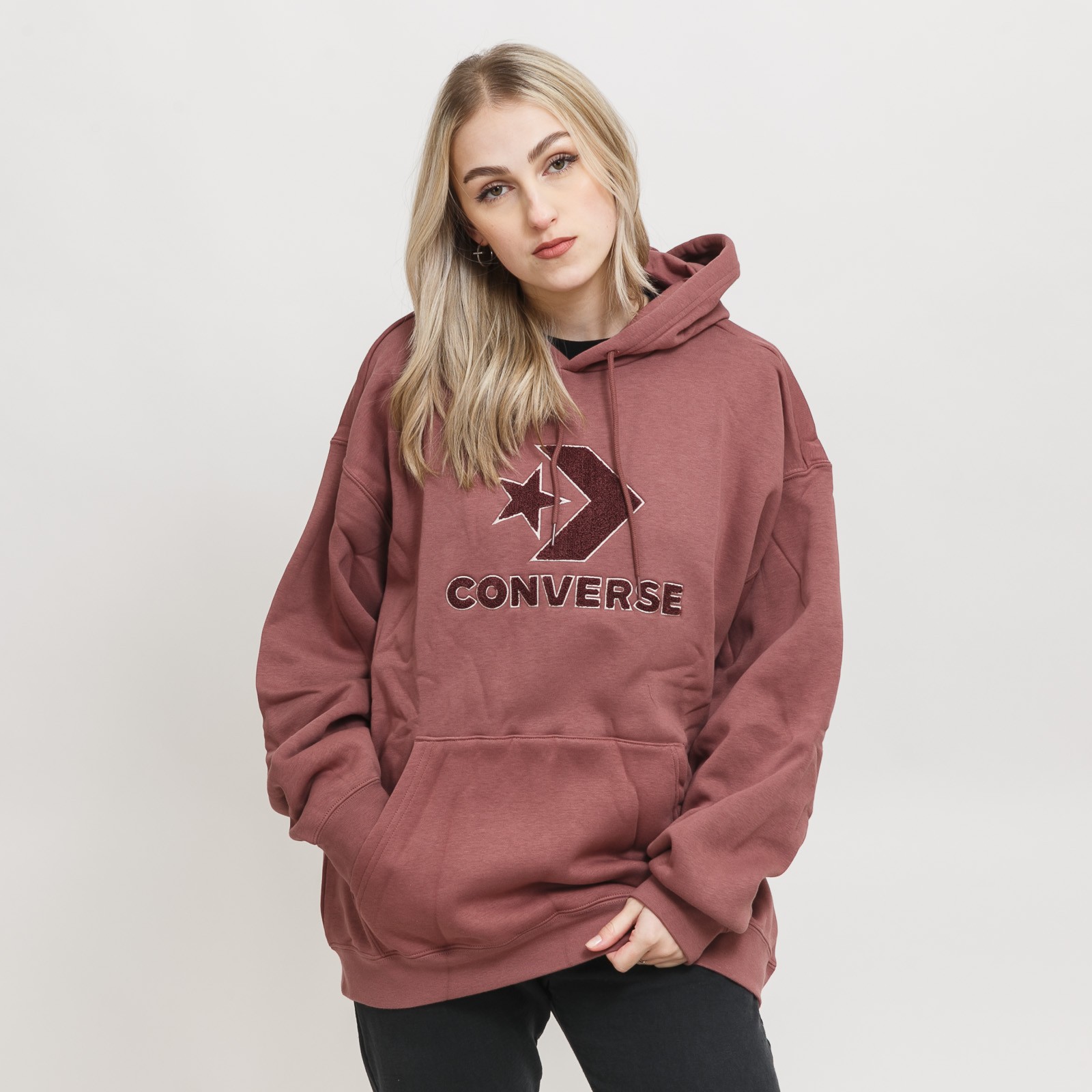 Levně Converse go-to loose fit star chevron pullover hoodie l