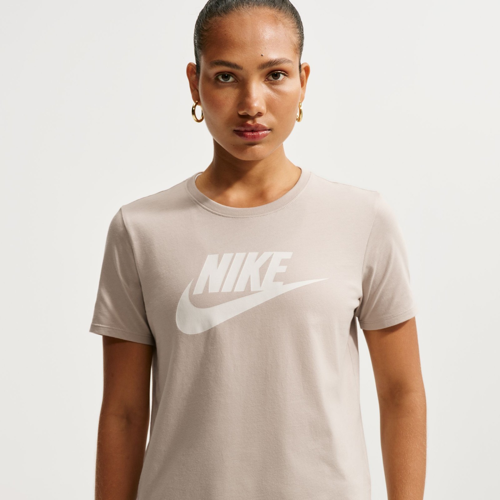 Nike Sportswear Essentials M