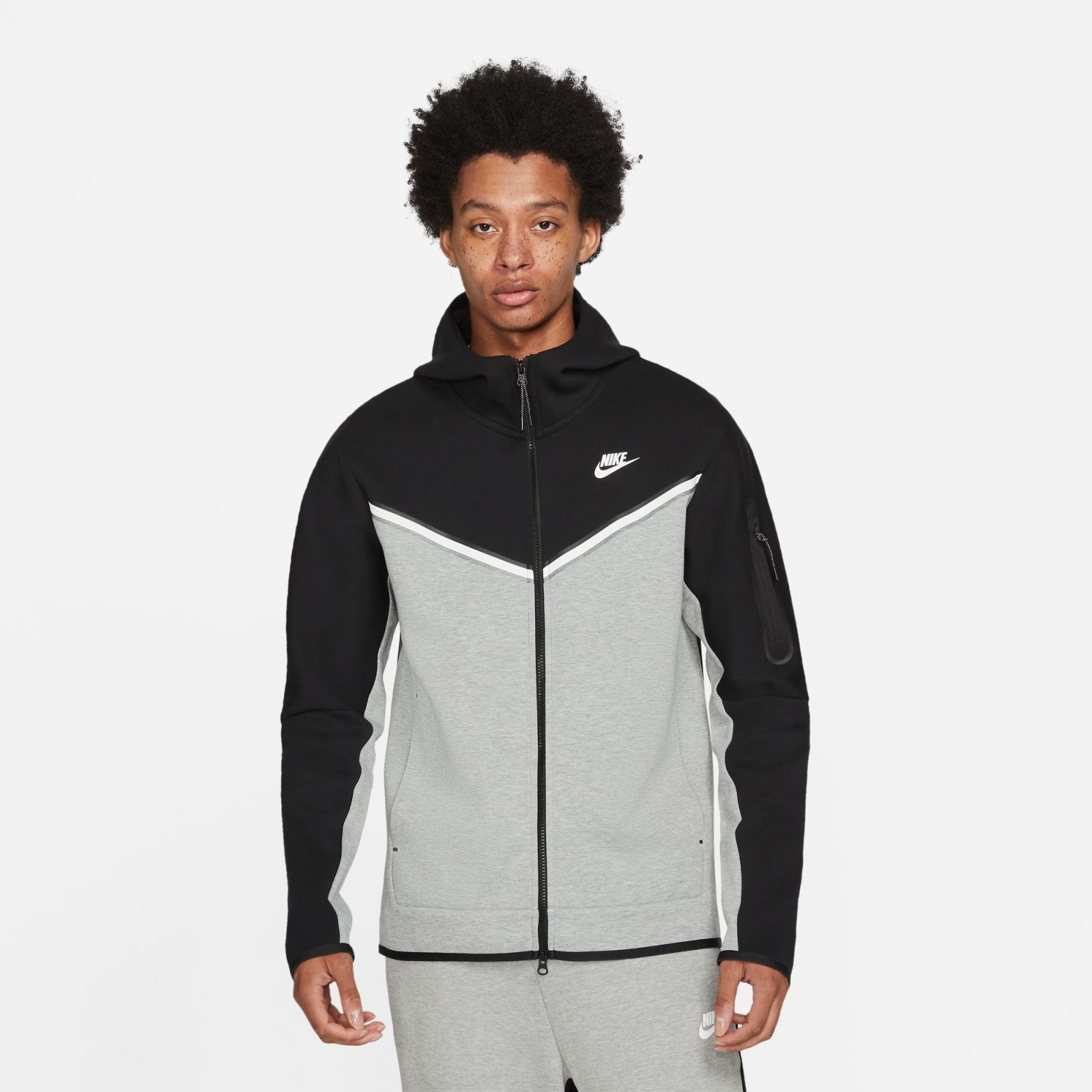 Nike Sportswear Tech Fleece (CU4489-016) | D-Sport