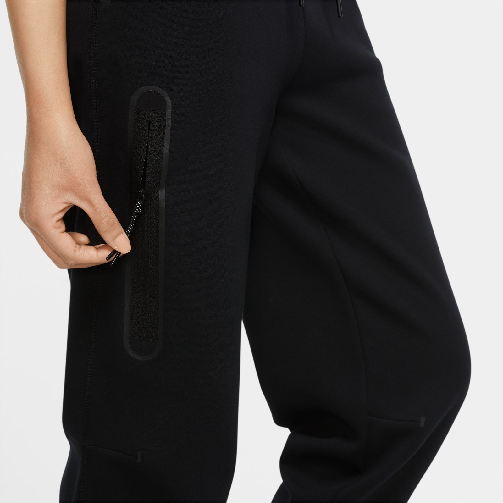 Nike Sportswear Tech Fleece L (obrázek 4)