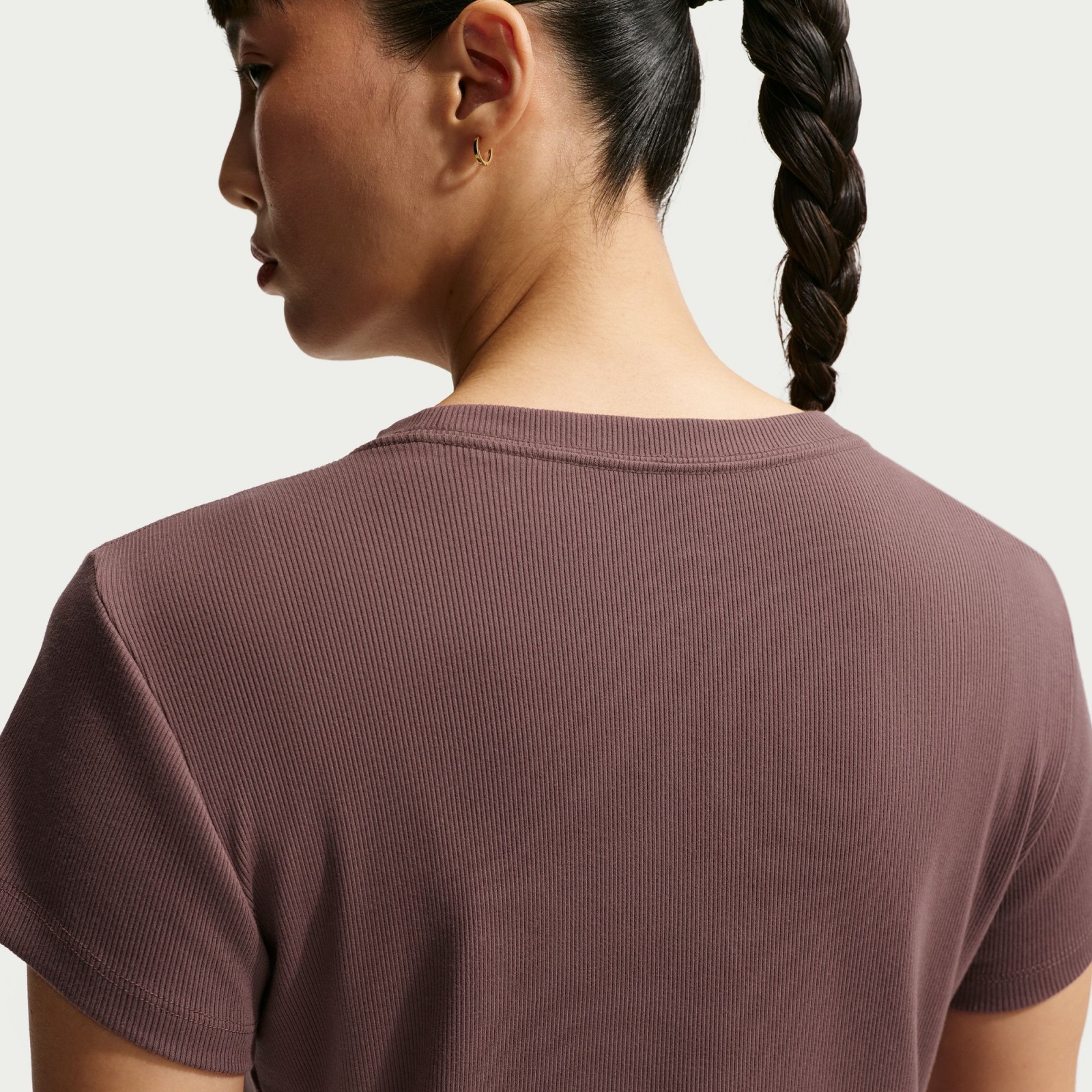 Nike Sportswear Womens Tight Ribbed Short-Sleeve T-Shirt M (obrázek 5)