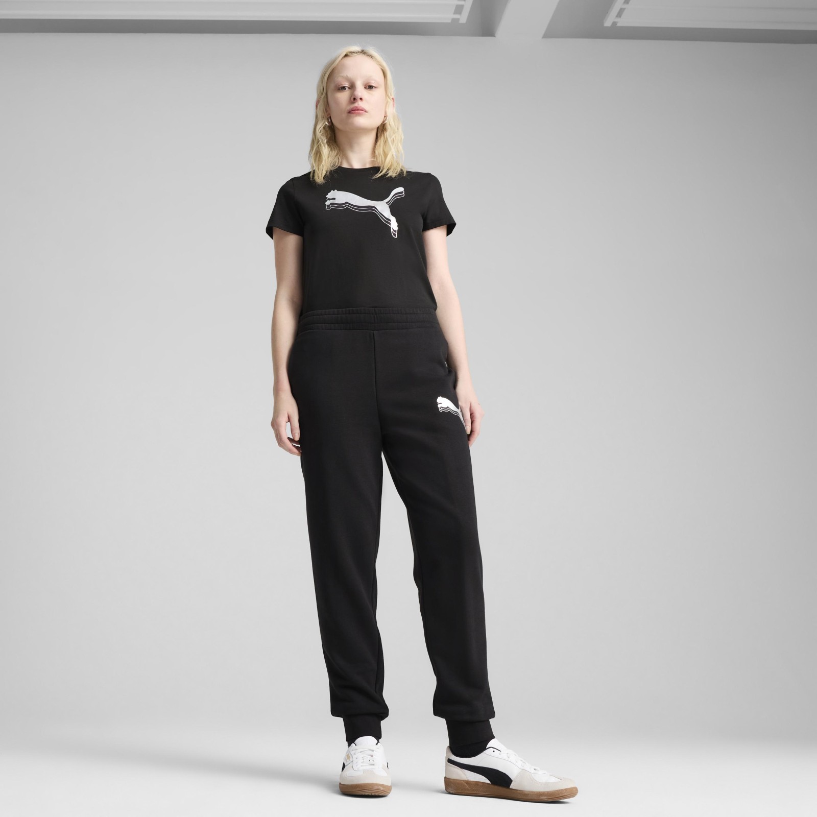 Puma ESS Metallic Sweatpants TR L (obrázek 4)
