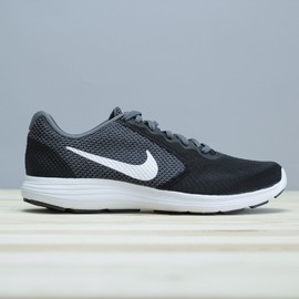 Pánské běžecké boty Nike REVOLUTION 3