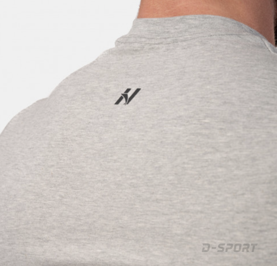 NEBBIA Minimalist Logo T-shirt