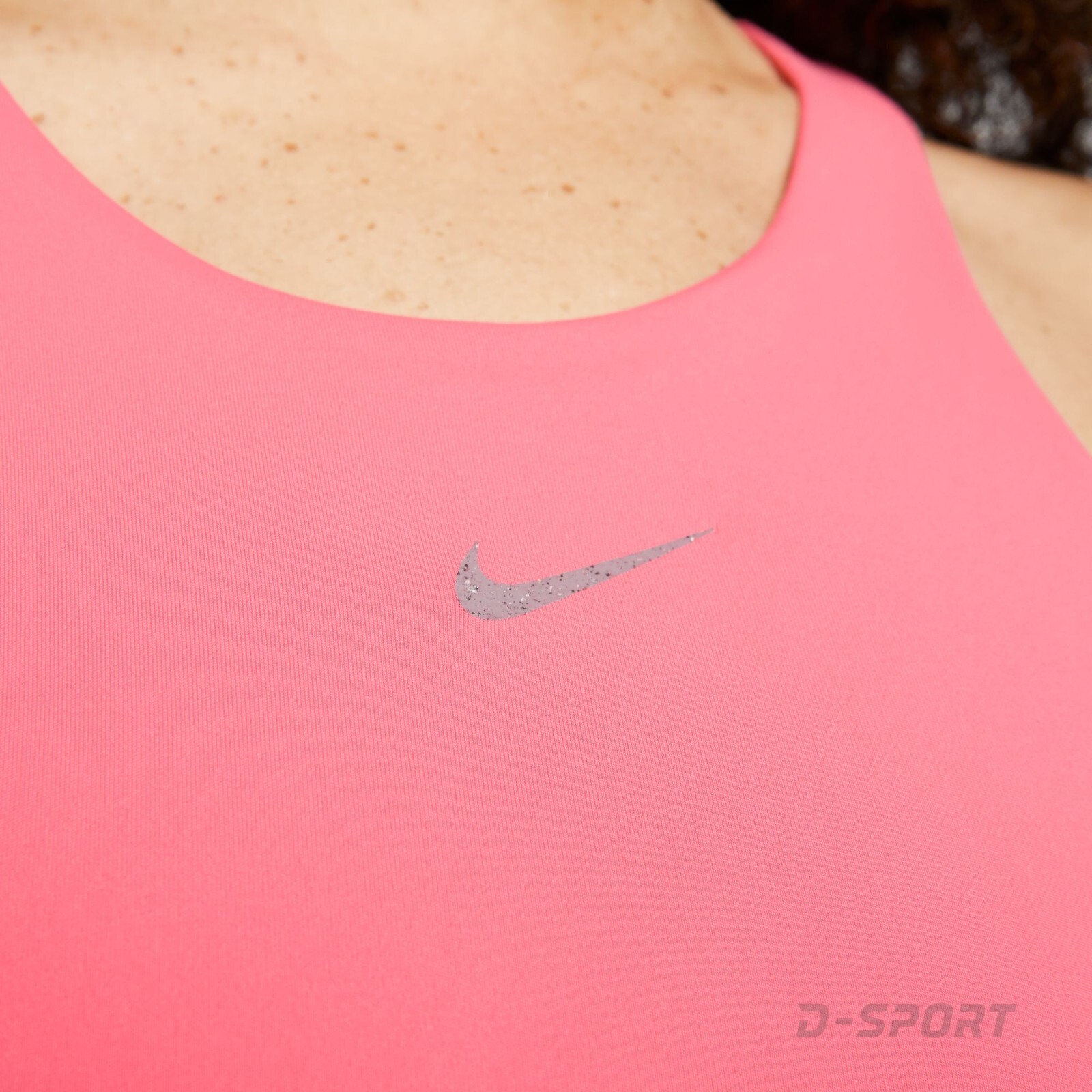 Nike Yoga Alate Curve
